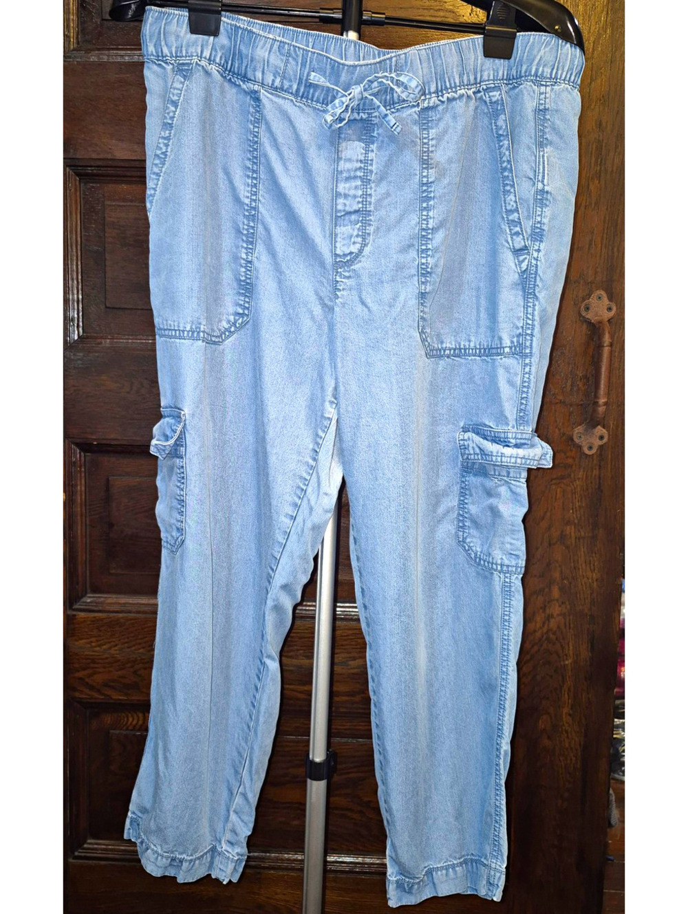 GAP Women’s Chambray Blue Cargo Pants Tapered Drawstring L